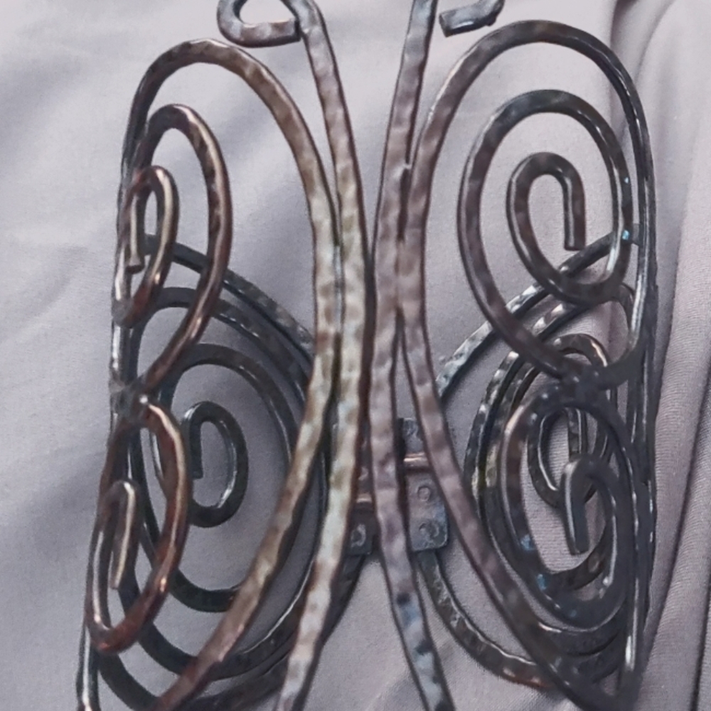 Womens Bracelet (Metal)